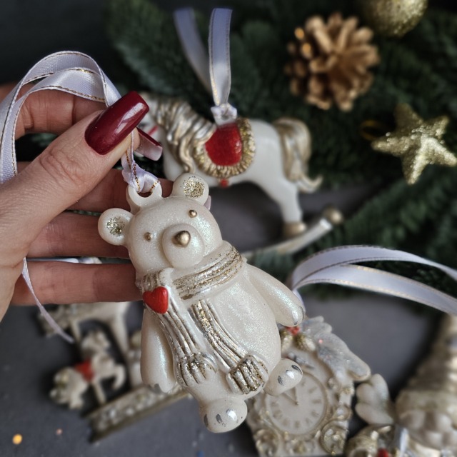 20251216_141035 Набор елочных игрушек "Нежное золото" 5шт.